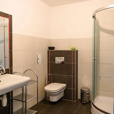 Goscinne Cykada ホームステイ *