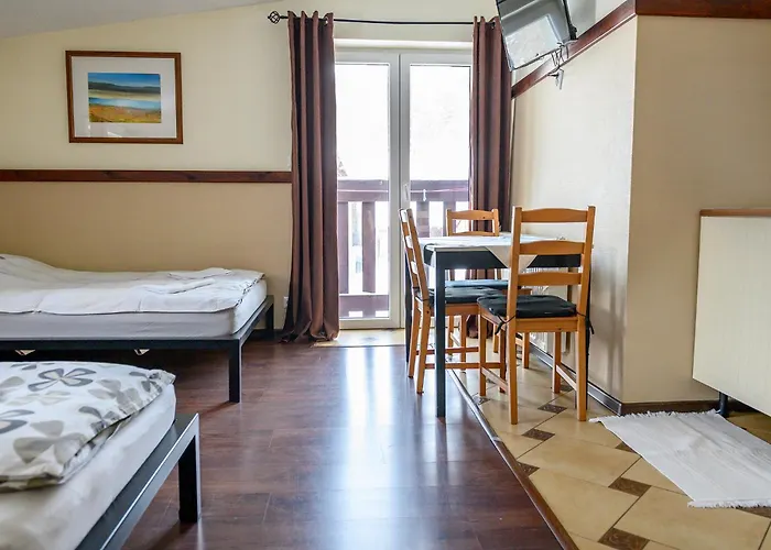 Δωμάτια σε οικογενειακή κατοικία Goscinne Cykada