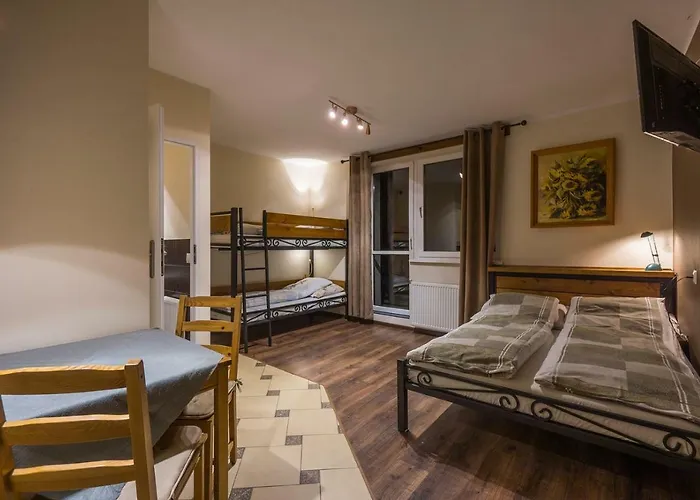 Δωμάτια σε οικογενειακή κατοικία Goscinne Cykada *